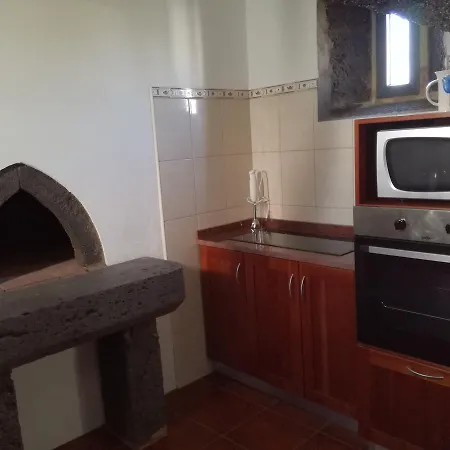 Casa Lagar De Pedra * Santa Cruz da Graciosa